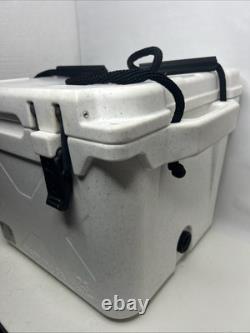 25 Quart Cooler By Americold Bison White Heavy Duty