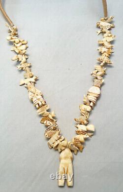 Beautiful and detailed carved Bison bone fetish necklace Santo Domingo 31