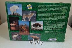 Breyer No. 3810 American Bison North America Wildlife 2005 Very Rare in Box NOS