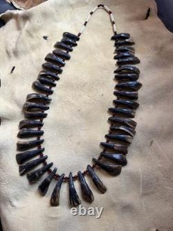 Buffalo tooth necklace Native American made Mountain Man rendezvous bison teeth