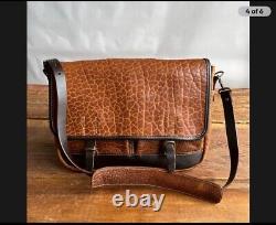 Coronado Leather Bison Messenger Bag PRODUCT SAMPLE Used Twice-PERFECT