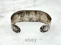 Early Fred Harvey antique Navajo Sterling silver Bison Arrow Cuff bracelet 6.25