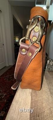 Go Forth Goods EUC Medium Rennie Peanut Bison Leather Crossbody Bag