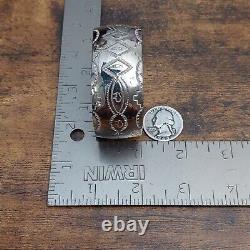 Navajo MELISSA YAZZIE Sterling Silver Bison Feather Stamped Cuff Bracelet 7.25